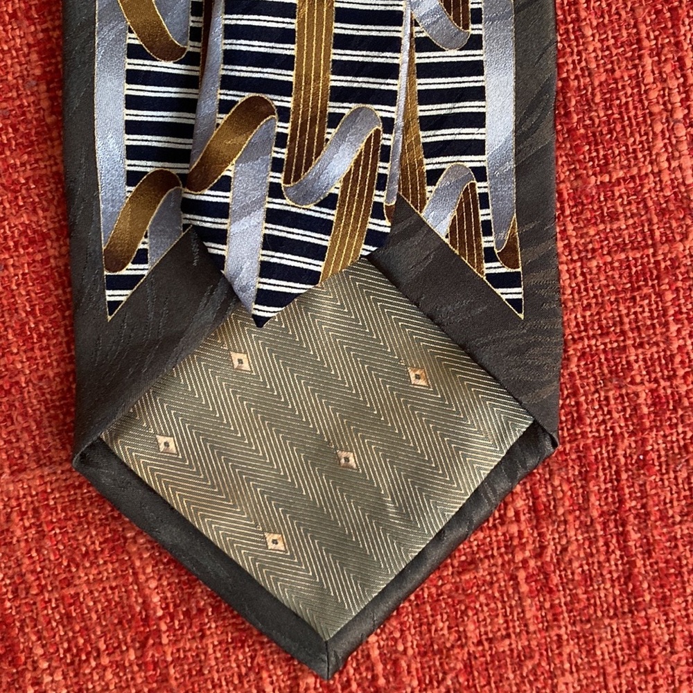 FINAL PRICE $10 VTG 90’s DI MOSSIO Men's Tie 100% Silk Hand Made - Picture 6 of 14